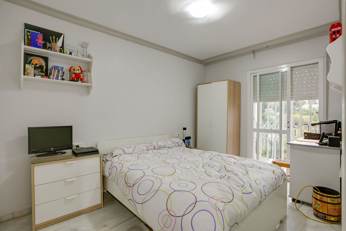 3 Bedroom Townhouse in Estepona - Photo 12
