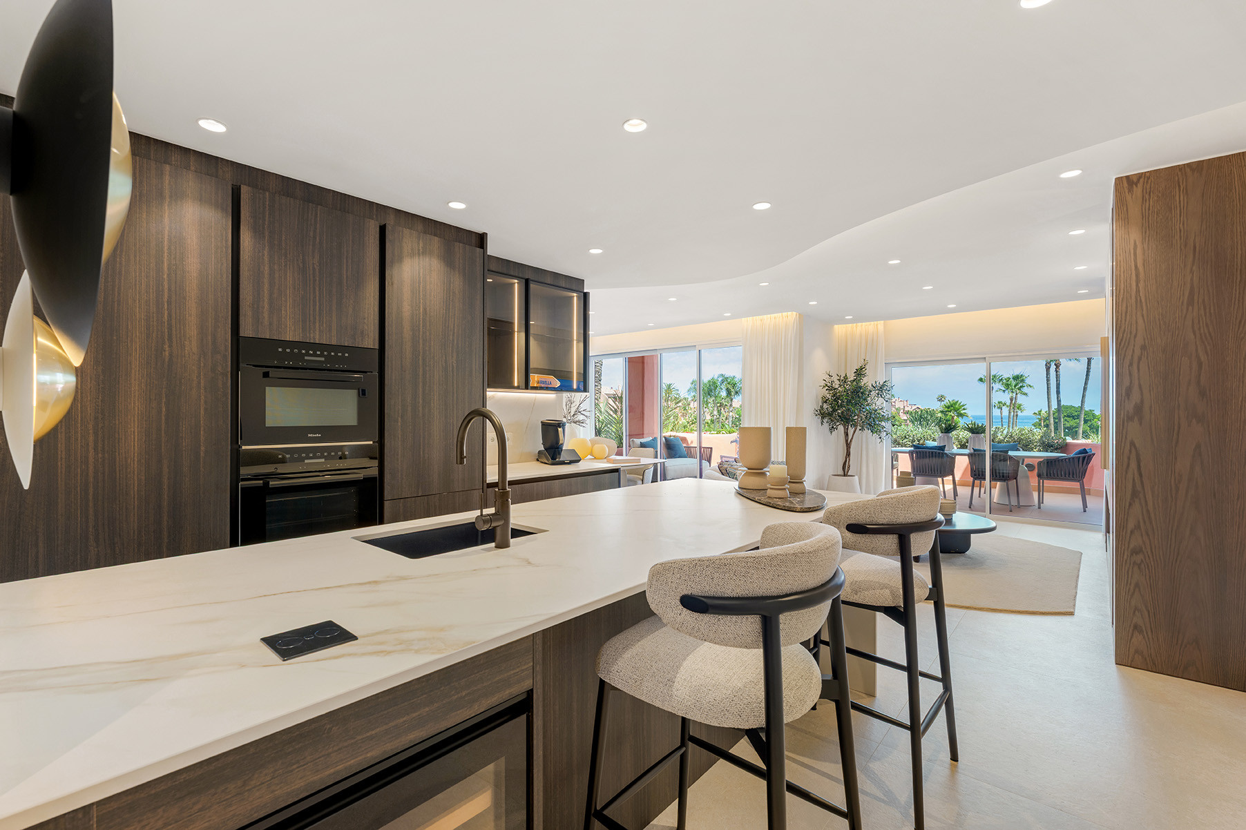 3 Bedroom Apartment in Estepona - Photo 6