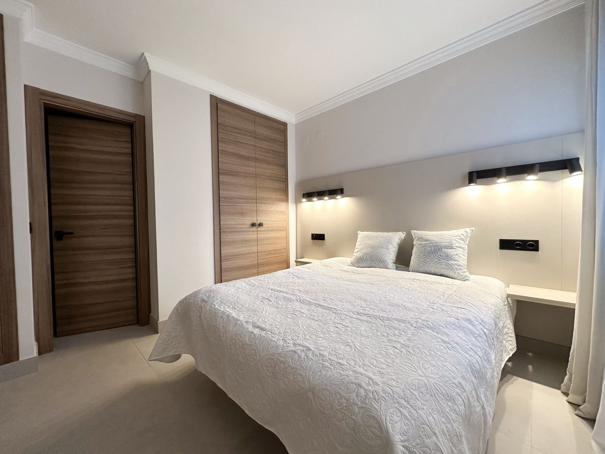 3 Bedroom Apartment in San Pedro de Alcántara - Photo 8