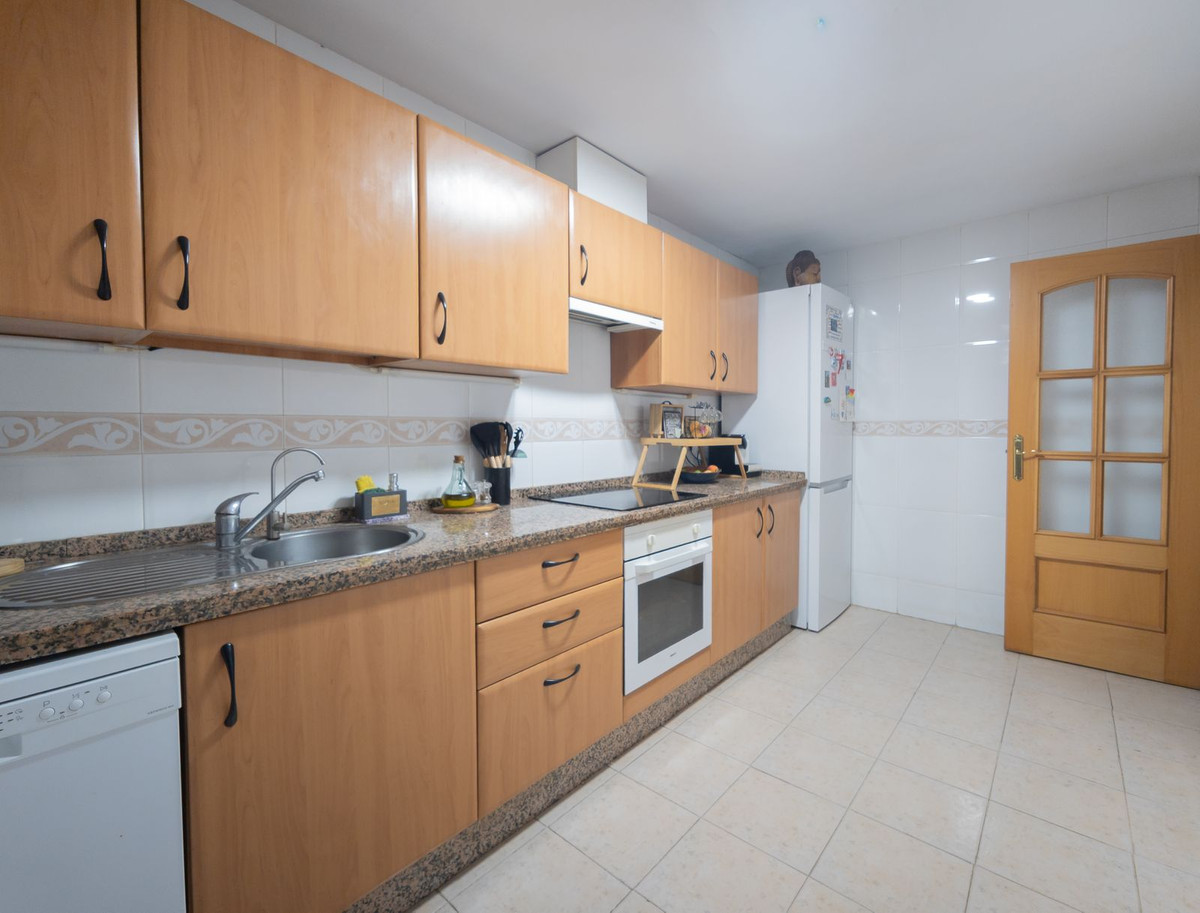 2 Bedroom Apartment in San Pedro de Alcántara - Photo 19