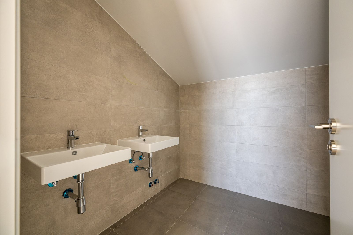 3 Bedroom Penthouse in Fuengirola - Photo 10
