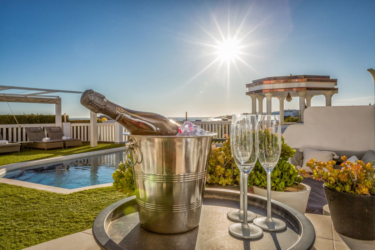 5 Bedroom Villa in Mijas - Photo 8
