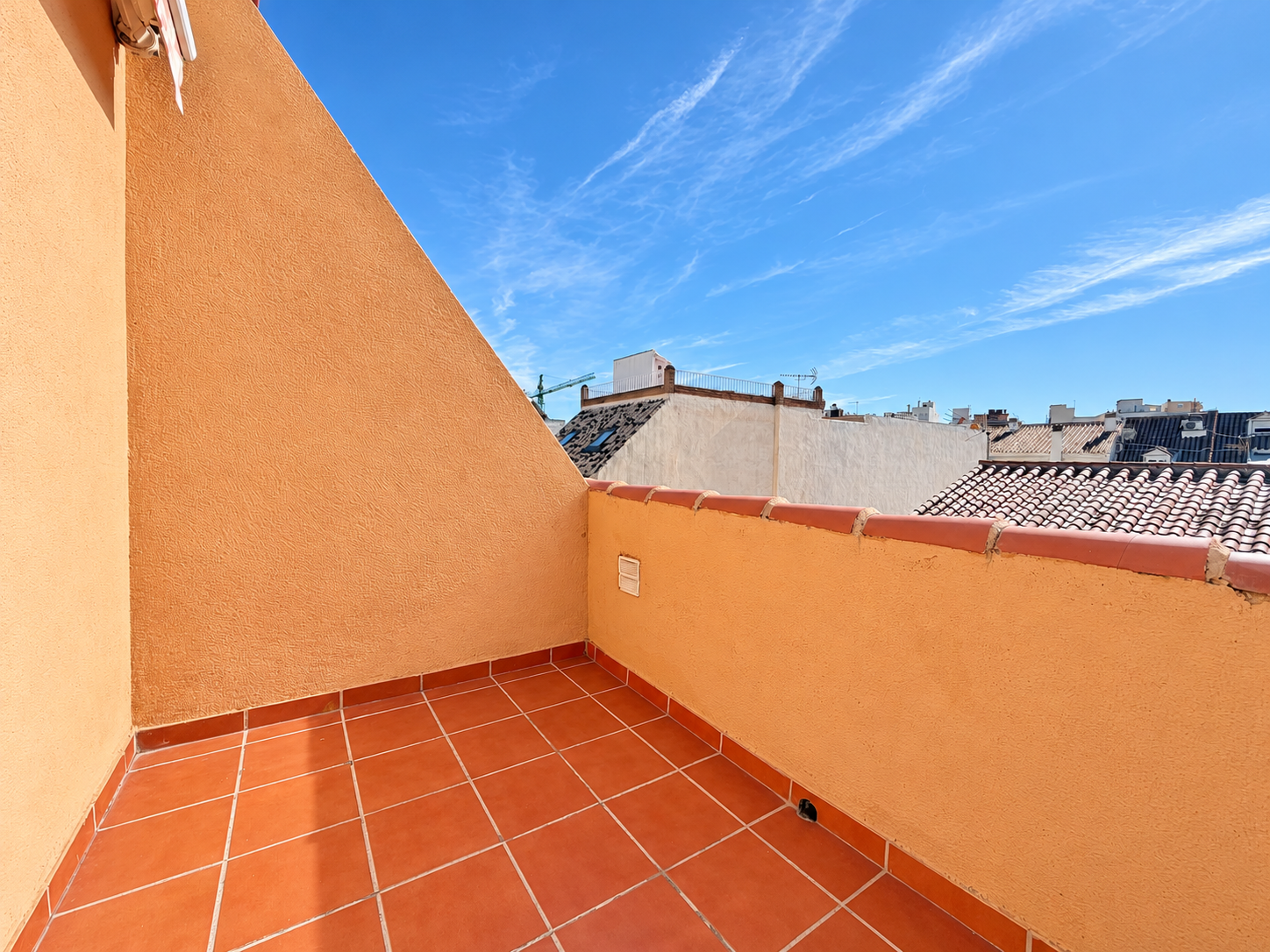 2 Bedroom Penthouse in Fuengirola - Photo 8