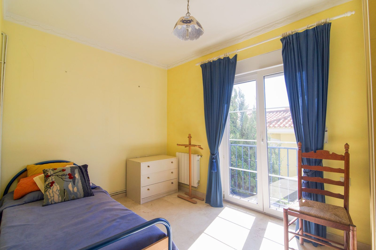 3 Bedroom Villa in Fuengirola - Photo 12