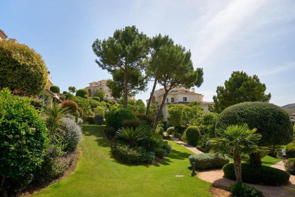 2 Bedroom Apartment in Benahavís - Photo 20