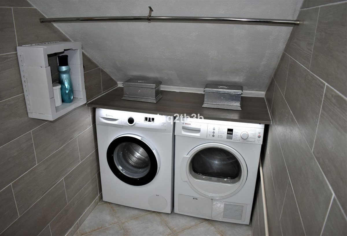 2 Bedroom Townhouse in Marbella - Photo 40