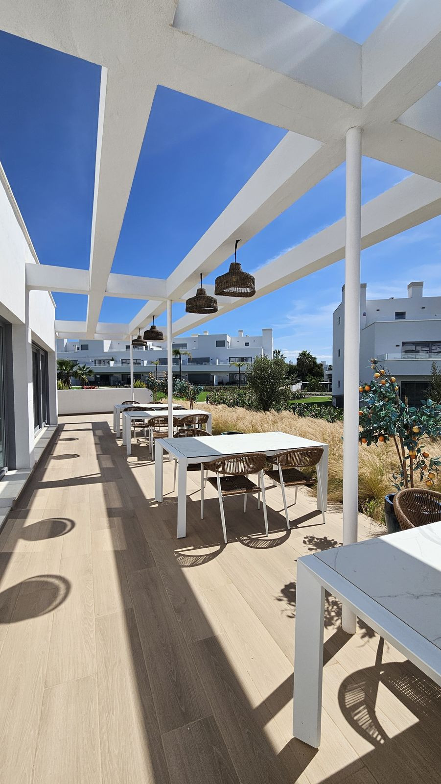 2 Bedroom Apartment in Estepona - Photo 53