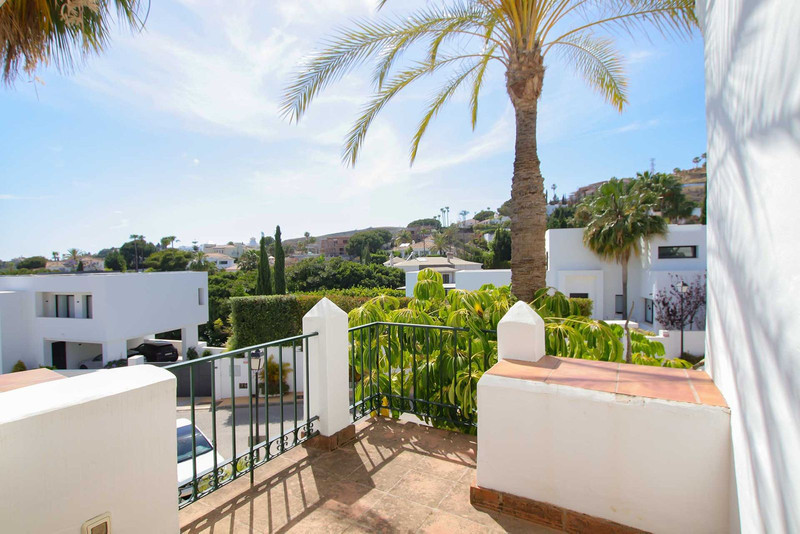 3 Bedroom Townhouse in Benahavís - Photo 24