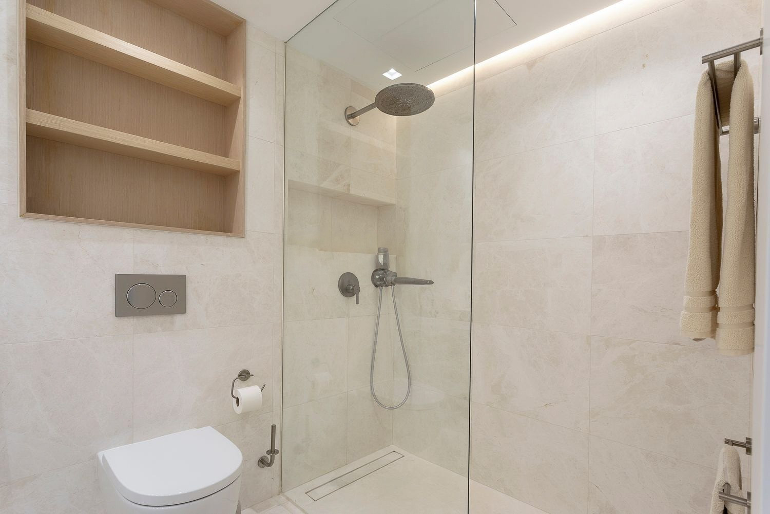 2 Bedroom Apartment in San Pedro de Alcántara - Photo 8
