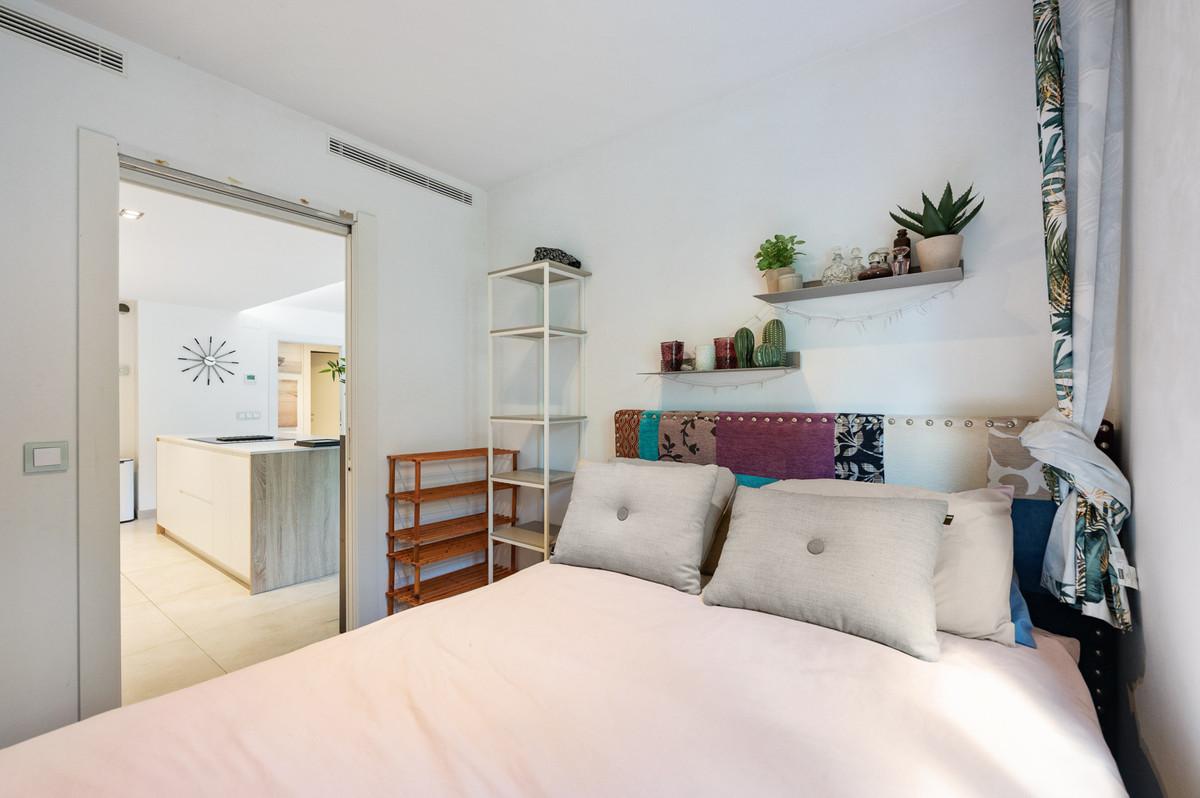 3 Bedroom Apartment in Marbella - Photo 23
