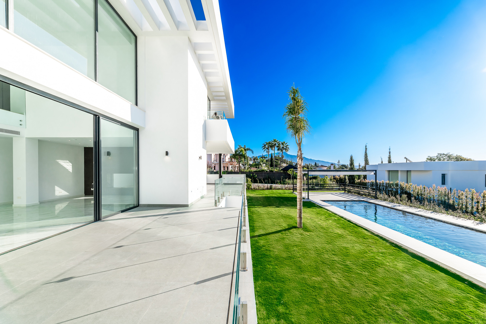 6 Bedroom Villa in Estepona - Photo 16