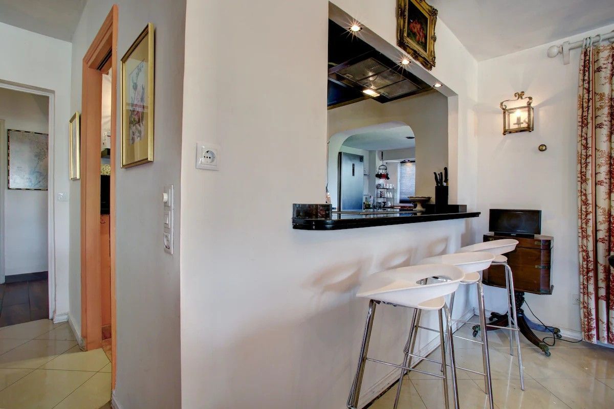 6 Bedroom Villa in Marbella - Photo 10
