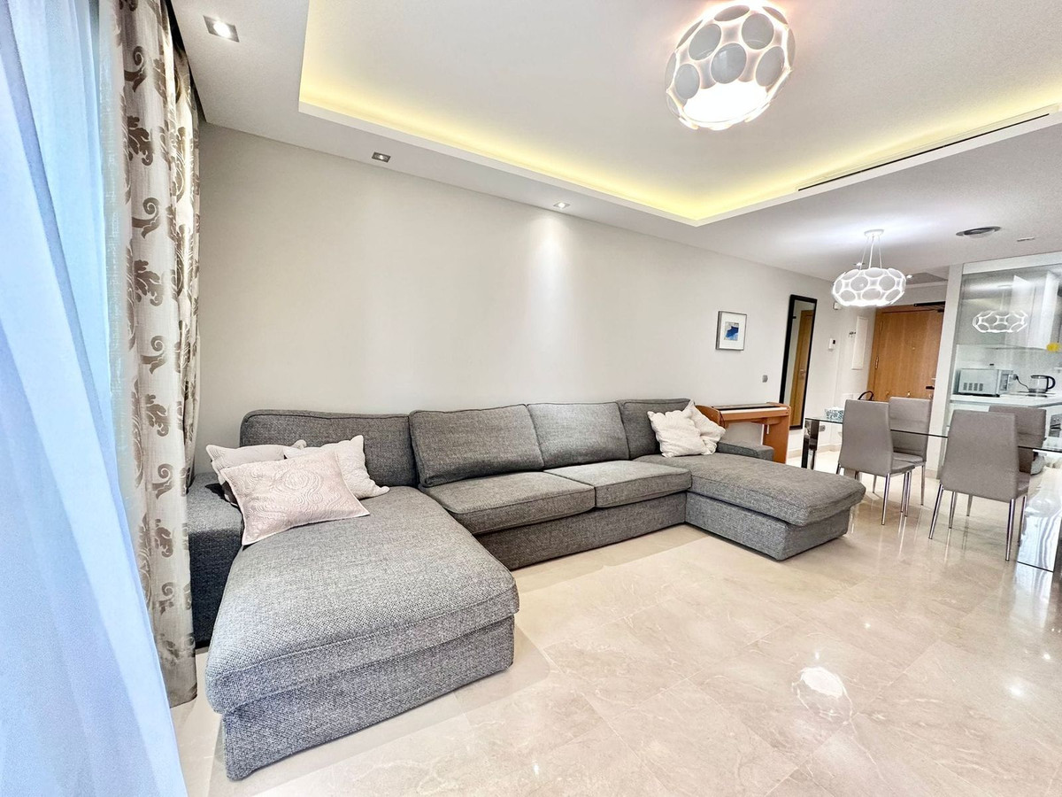 3 Bedroom Apartment in San Pedro de Alcántara - Photo 14