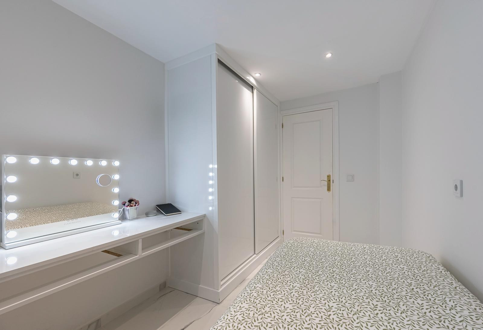 3 Bedroom Apartment in Marbella - Photo 12
