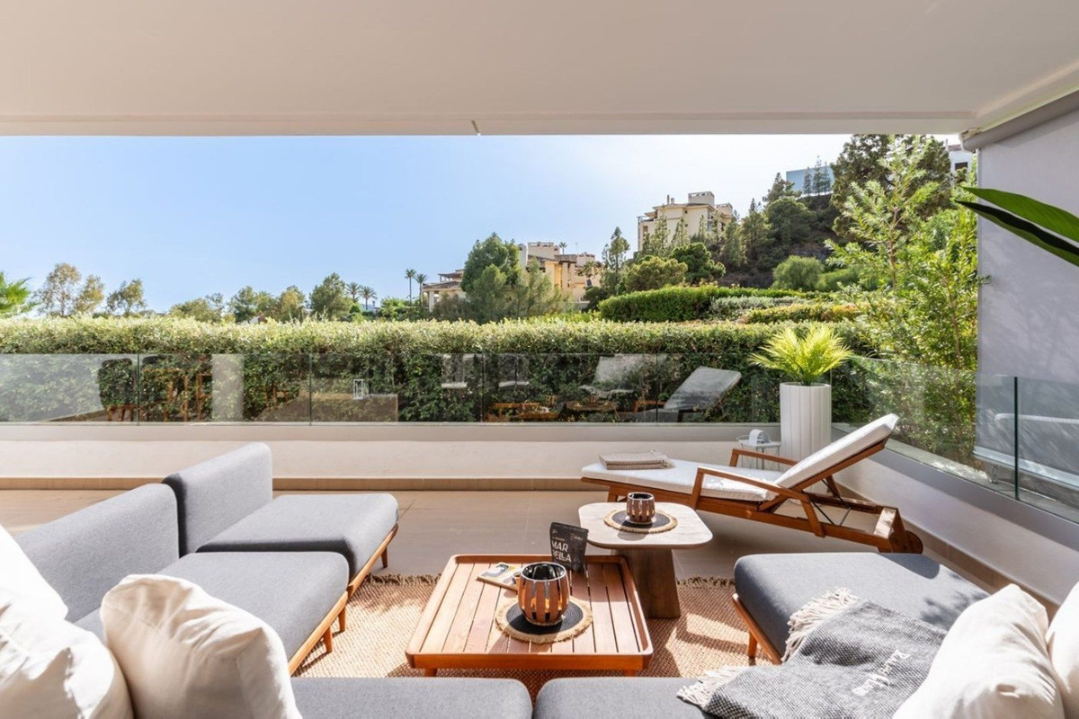 3 Bedroom Apartment in Benahavís - Photo 4