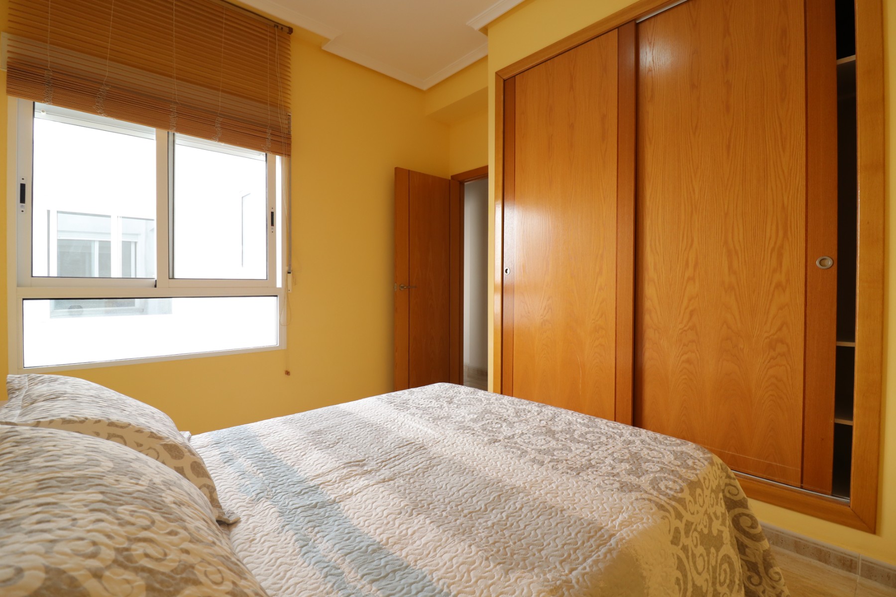 Apartamento com 2 quartos com piscina em Alicante, Espanha – Foto 15