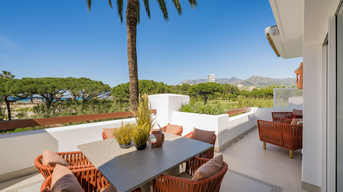 3 Bedroom Apartment in Marbella - Photo 14