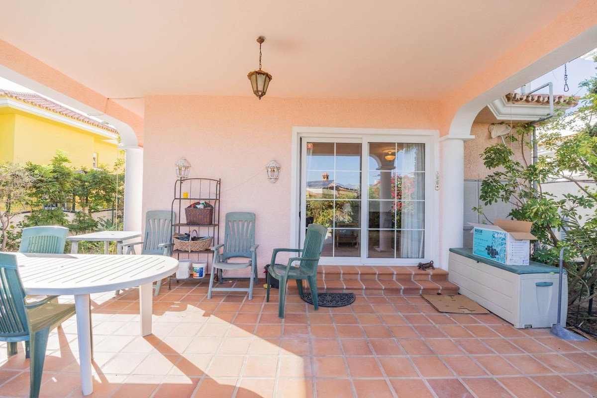 3 Bedroom Villa in Fuengirola - Photo 16