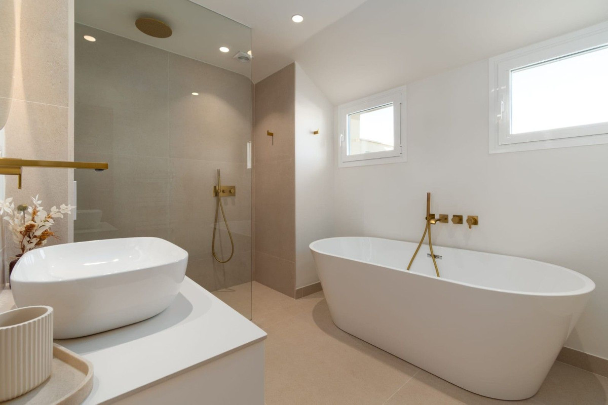 4 Bedroom Villa in Sotogrande - Photo 31