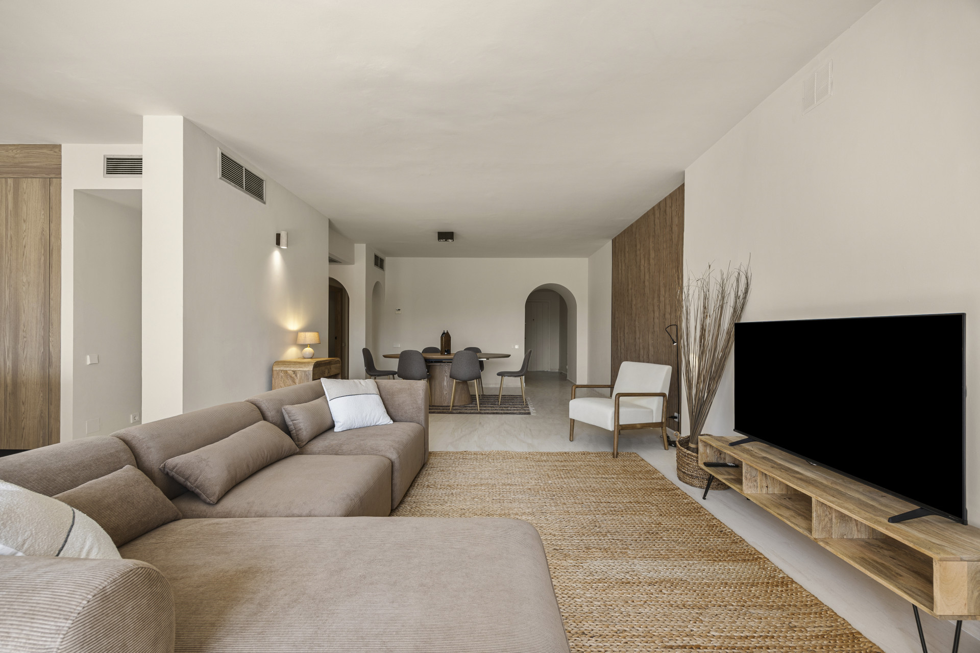 3 Bedroom Penthouse in Estepona - Photo 9