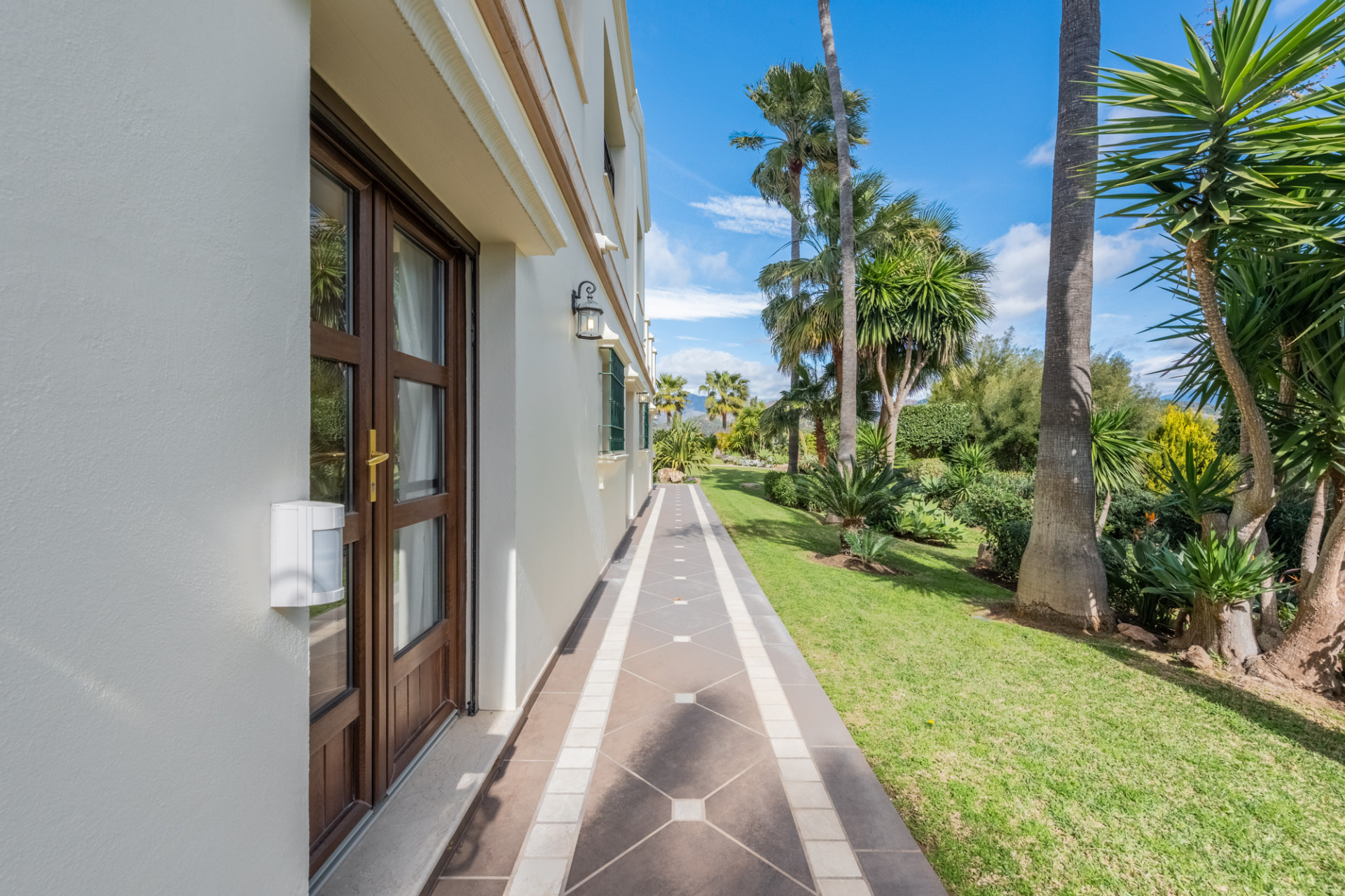 6 Bedroom Villa in Estepona - Фото 30