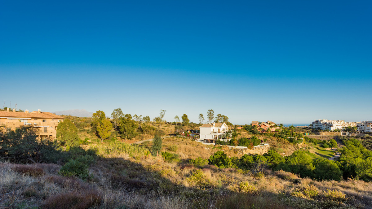 1,058 m² Plot in Estepona - Photo 12