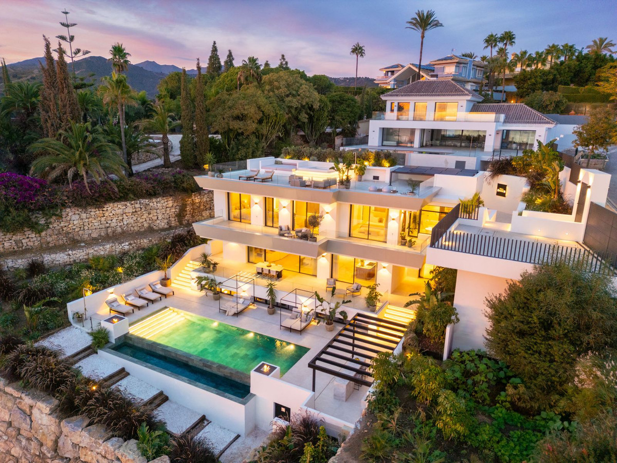 5 Bedroom Villa in Marbella - Photo 50