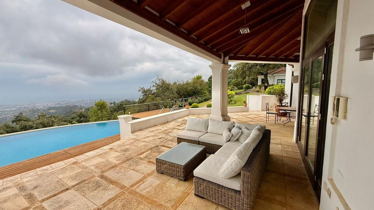 5 Bedroom Villa in Benahavís - Фото 14