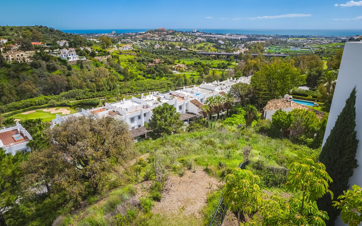 1,329 m² Plot in Benahavís - Photo 14