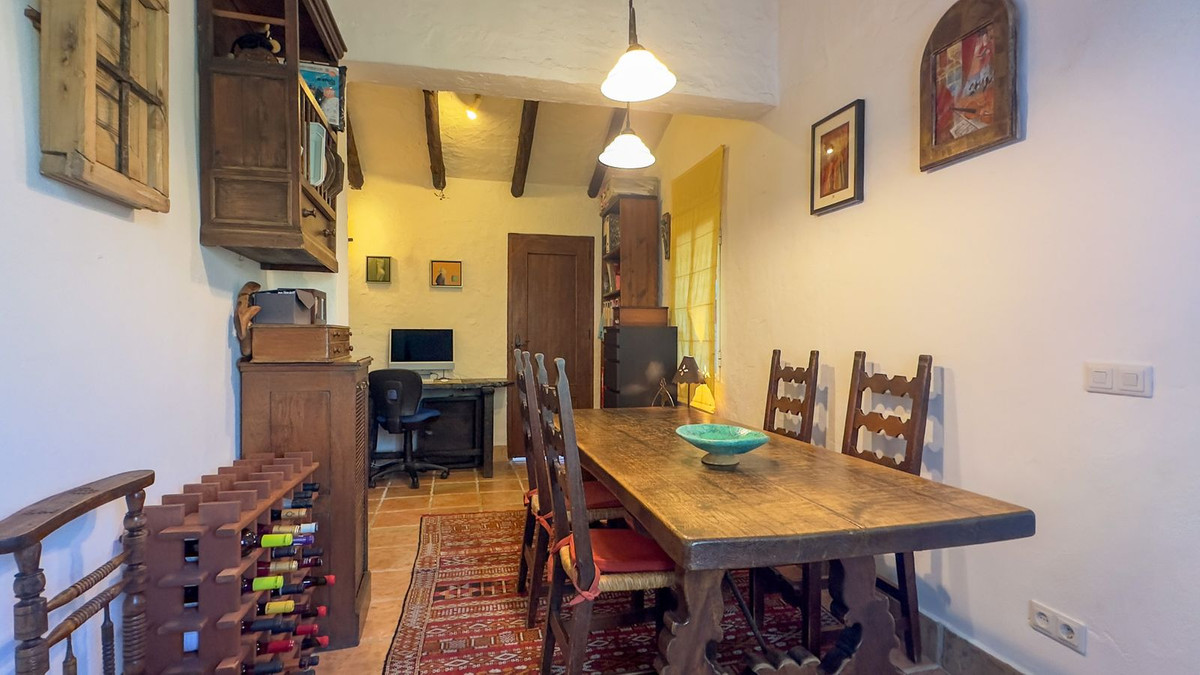 3 Bedroom Country house in Alhaurín el Grande - Photo 9