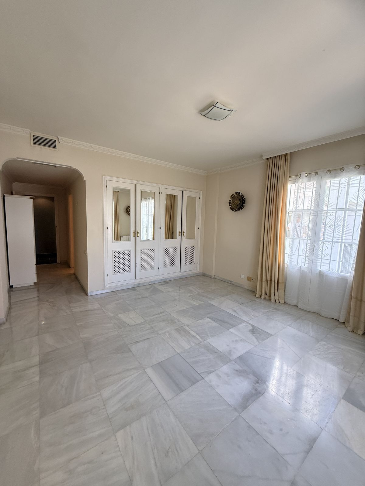3 Bedroom Apartment in Estepona - Foto 25