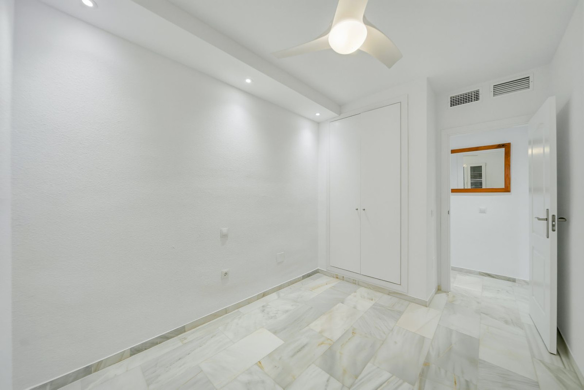 3 Bedroom Penthouse in Benalmádena - Photo 18