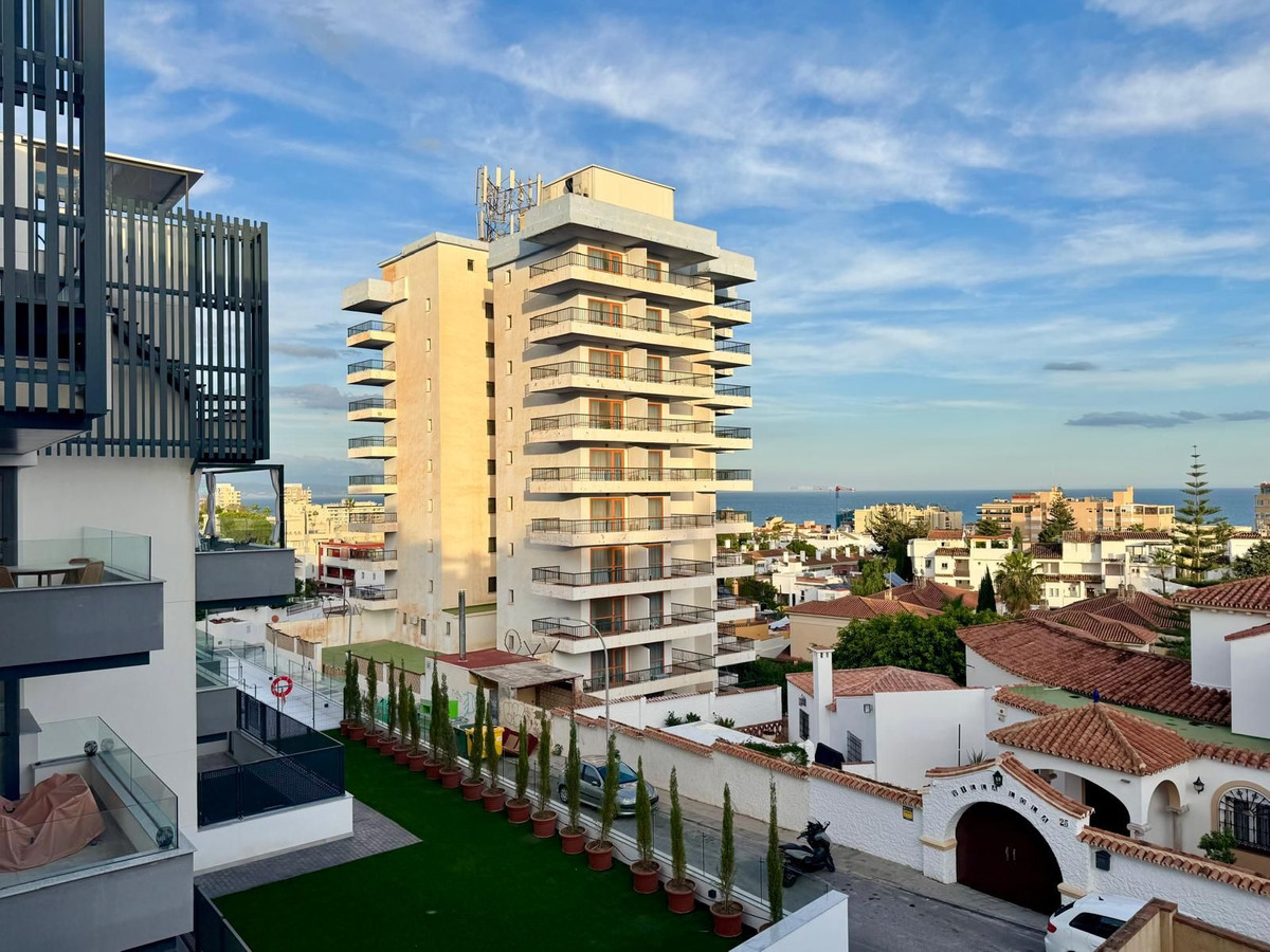 3 Bedroom Apartment in Torremolinos - Photo 15