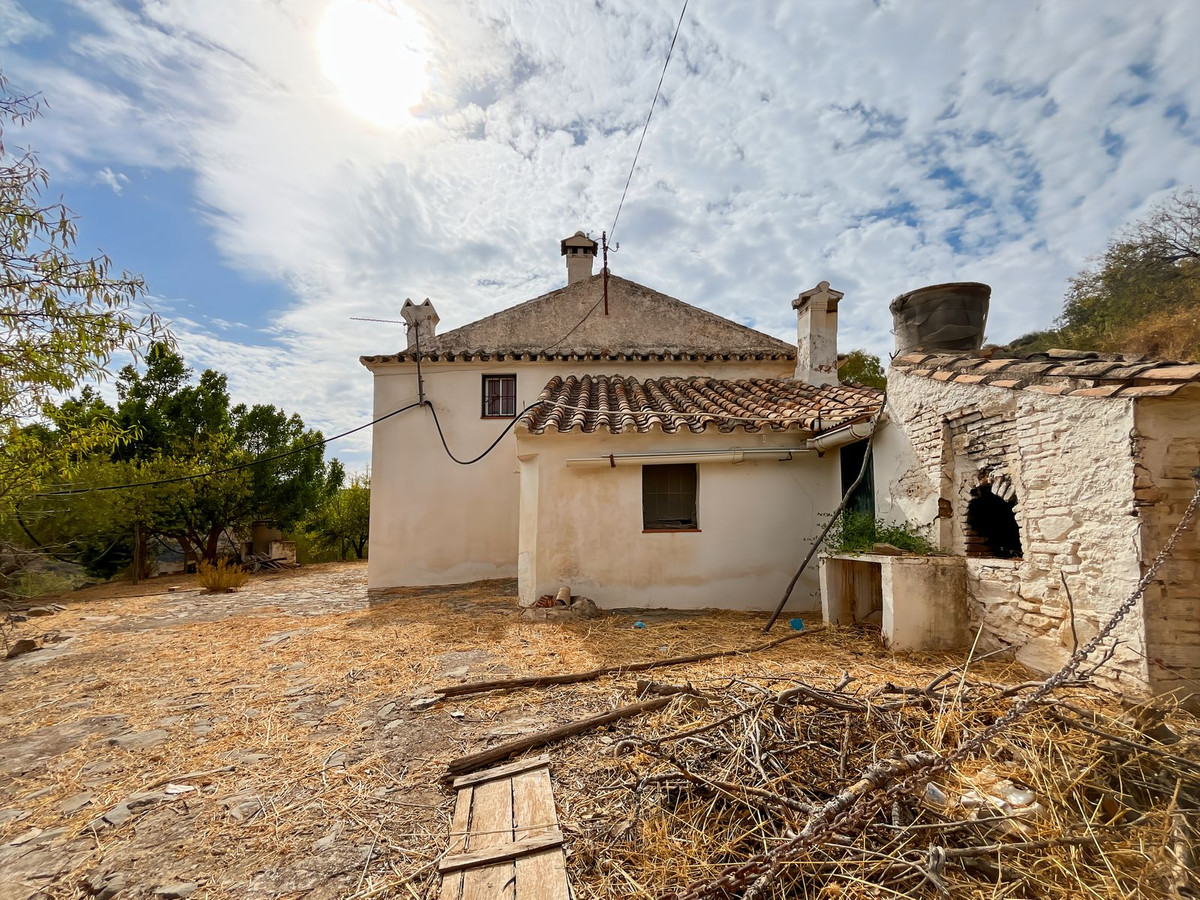 5 Bedroom Country house in Málaga - Photo 24