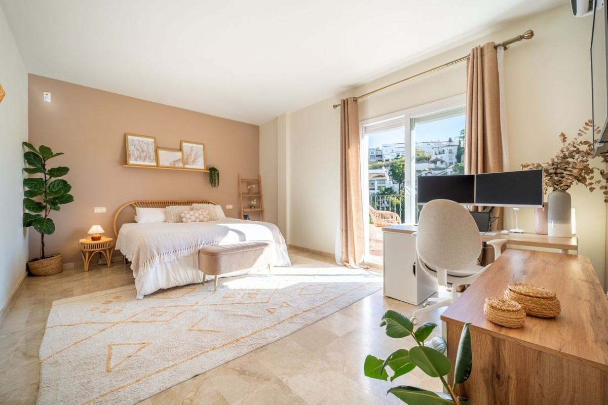 3 Bedroom Apartment in Benahavís - Foto 25