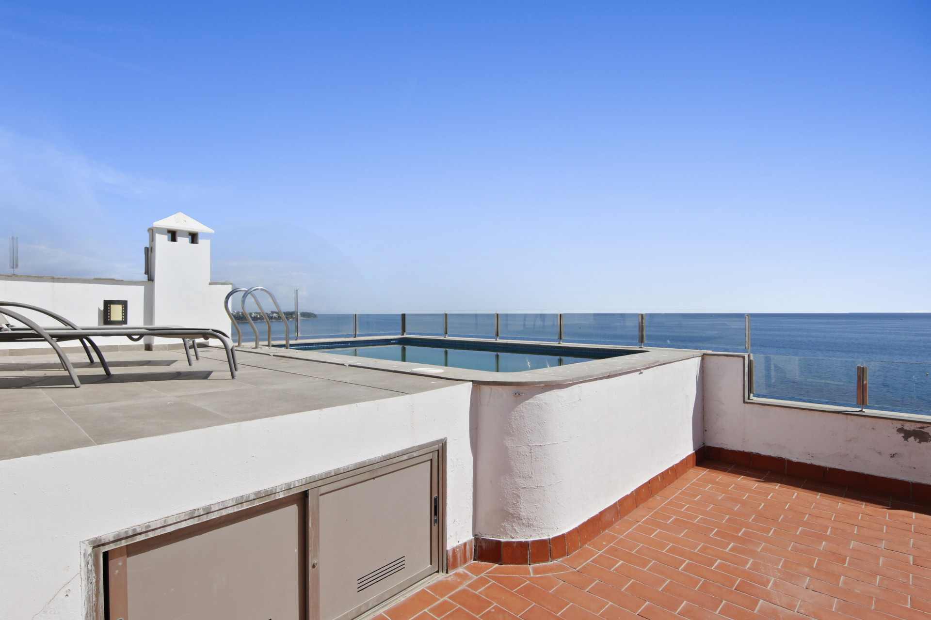3 Bedroom Penthouse in Estepona - Photo 14