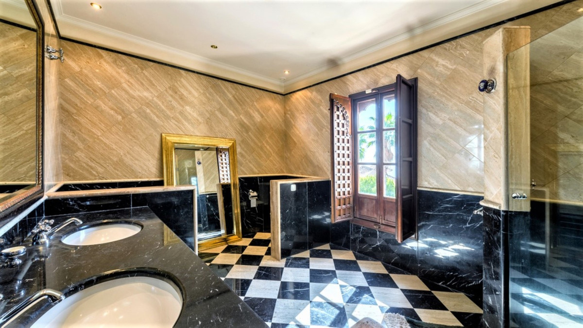 6 Bedroom Villa in Marbella - Foto 19
