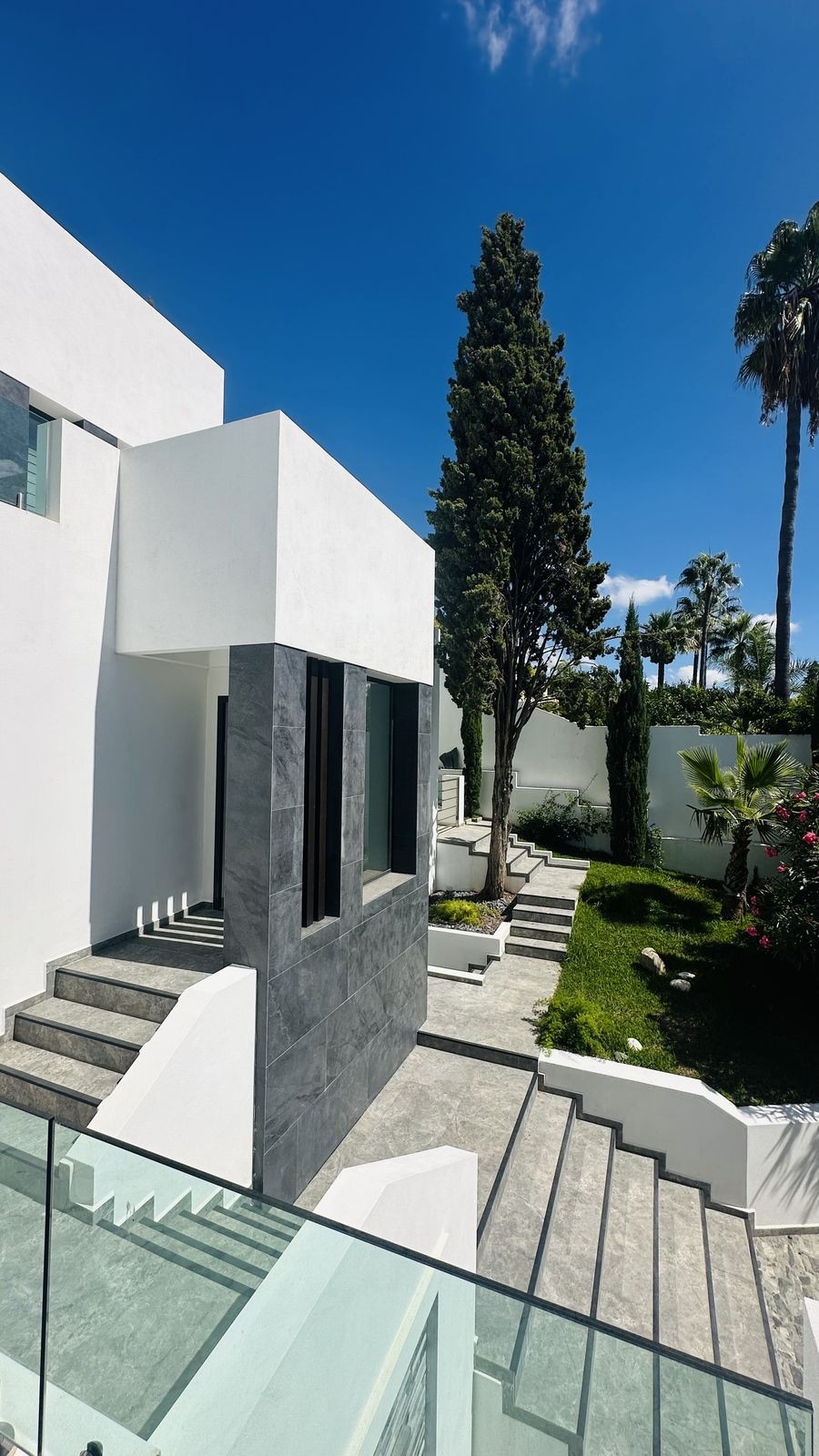 5 Bedroom Villa in Marbella - Photo 18