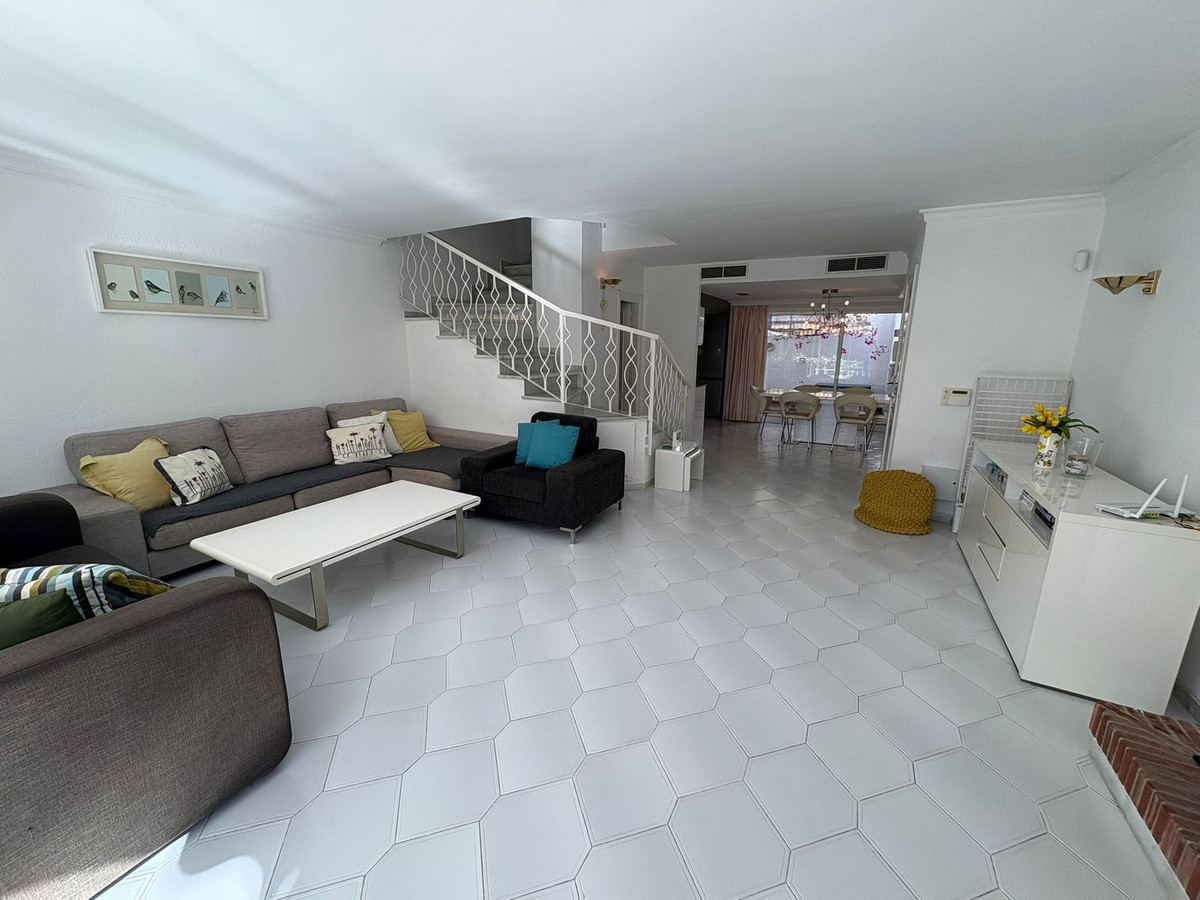 3 Bedroom Villa in Mijas - Photo 10