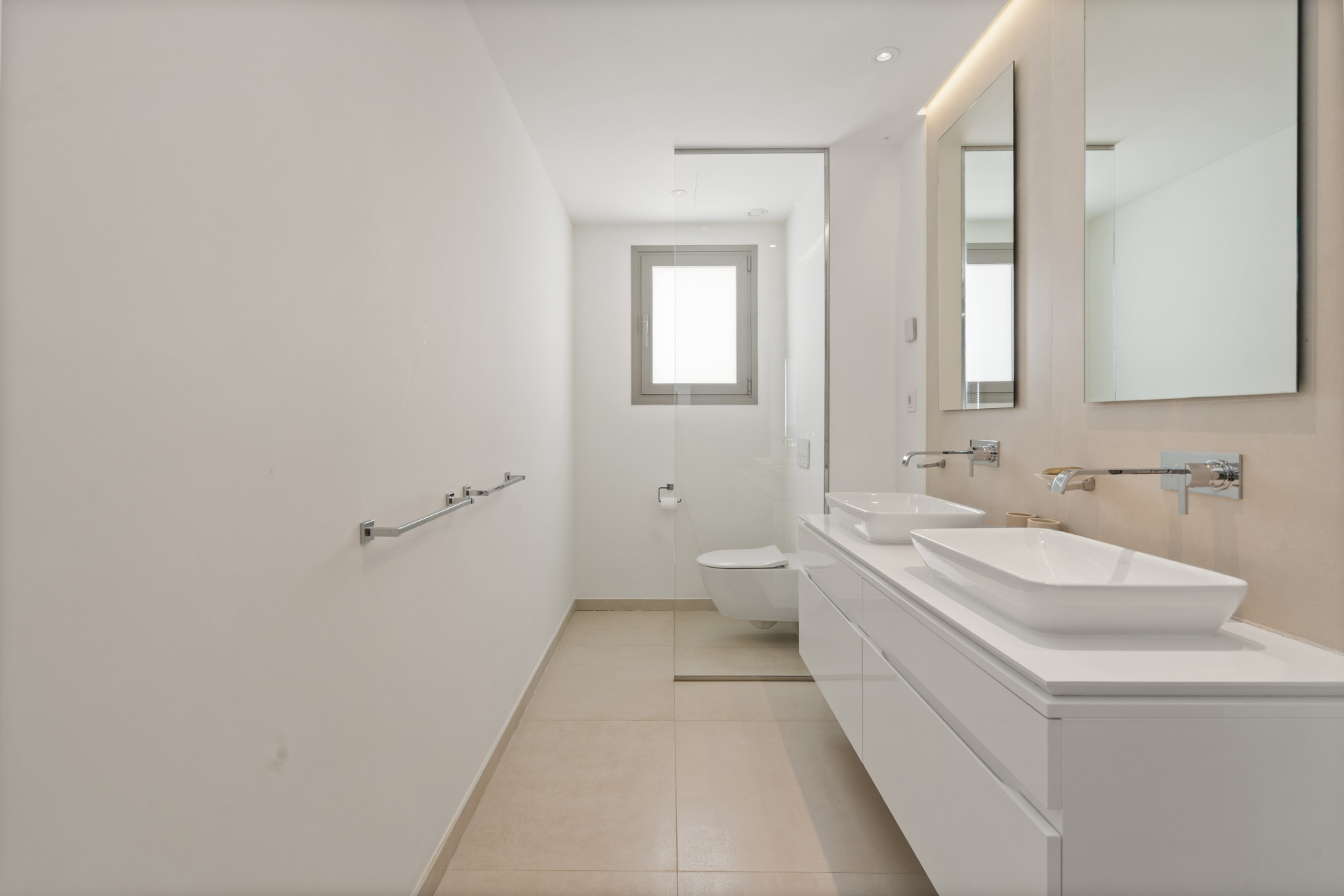 5 Bedroom Apartment in Marbella - Photo 14