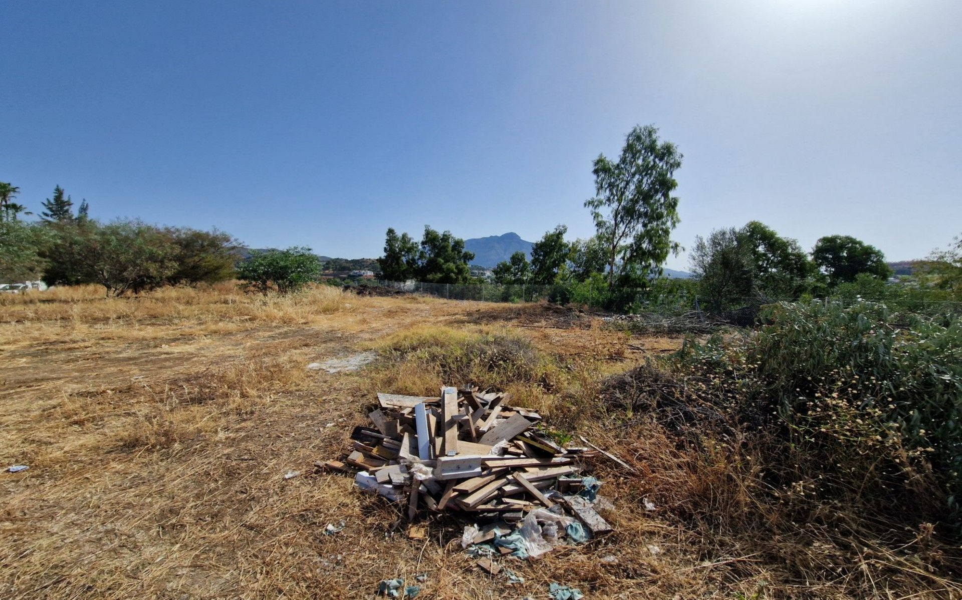 1,320 m² Plot in Benahavís - Photo 4
