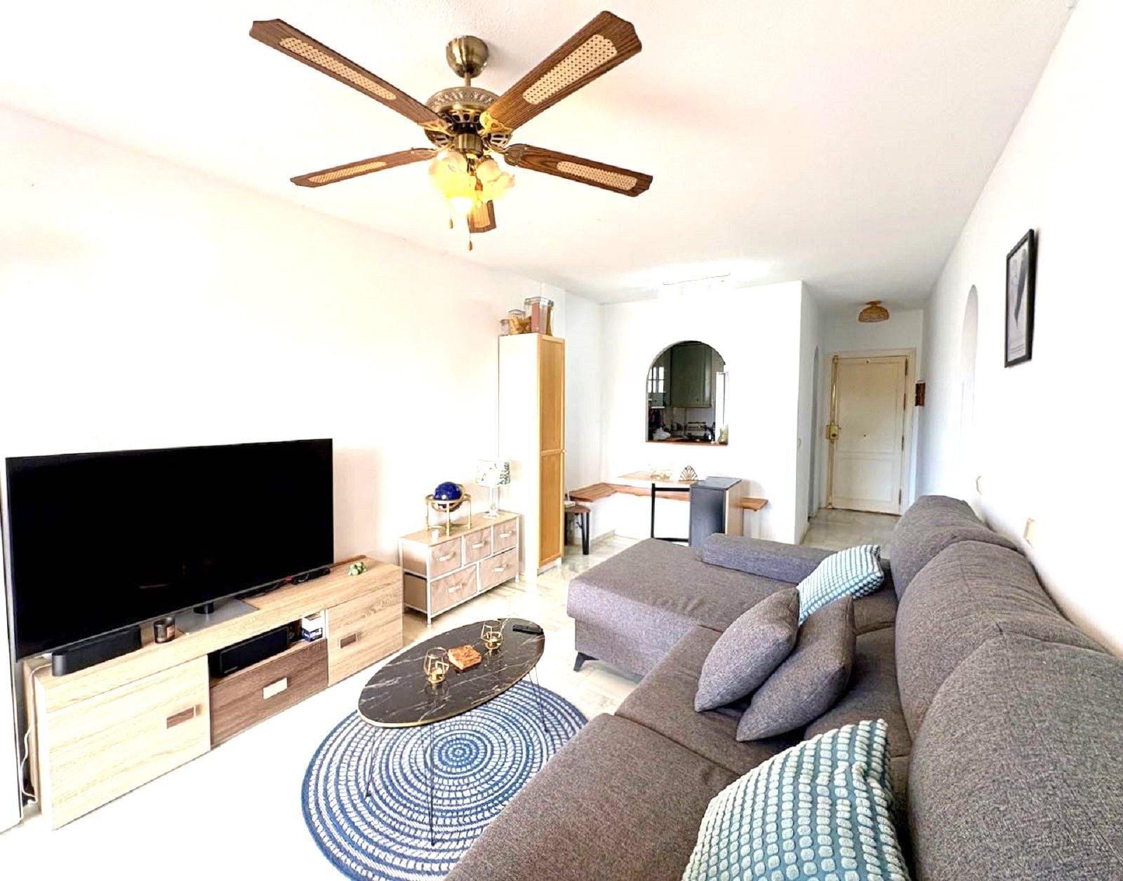 2 Bedroom Apartment in Mijas - Photo 4