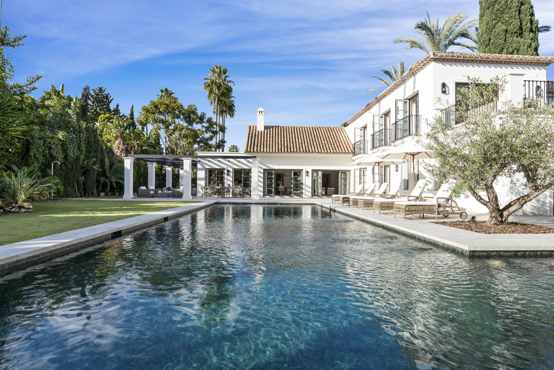 Villa in Nueva Andalucia