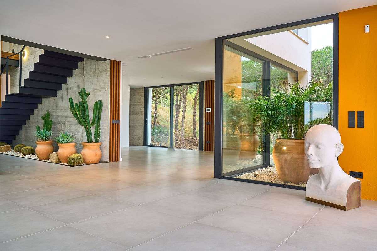5 Bedroom Villa in Sotogrande - Photo 12