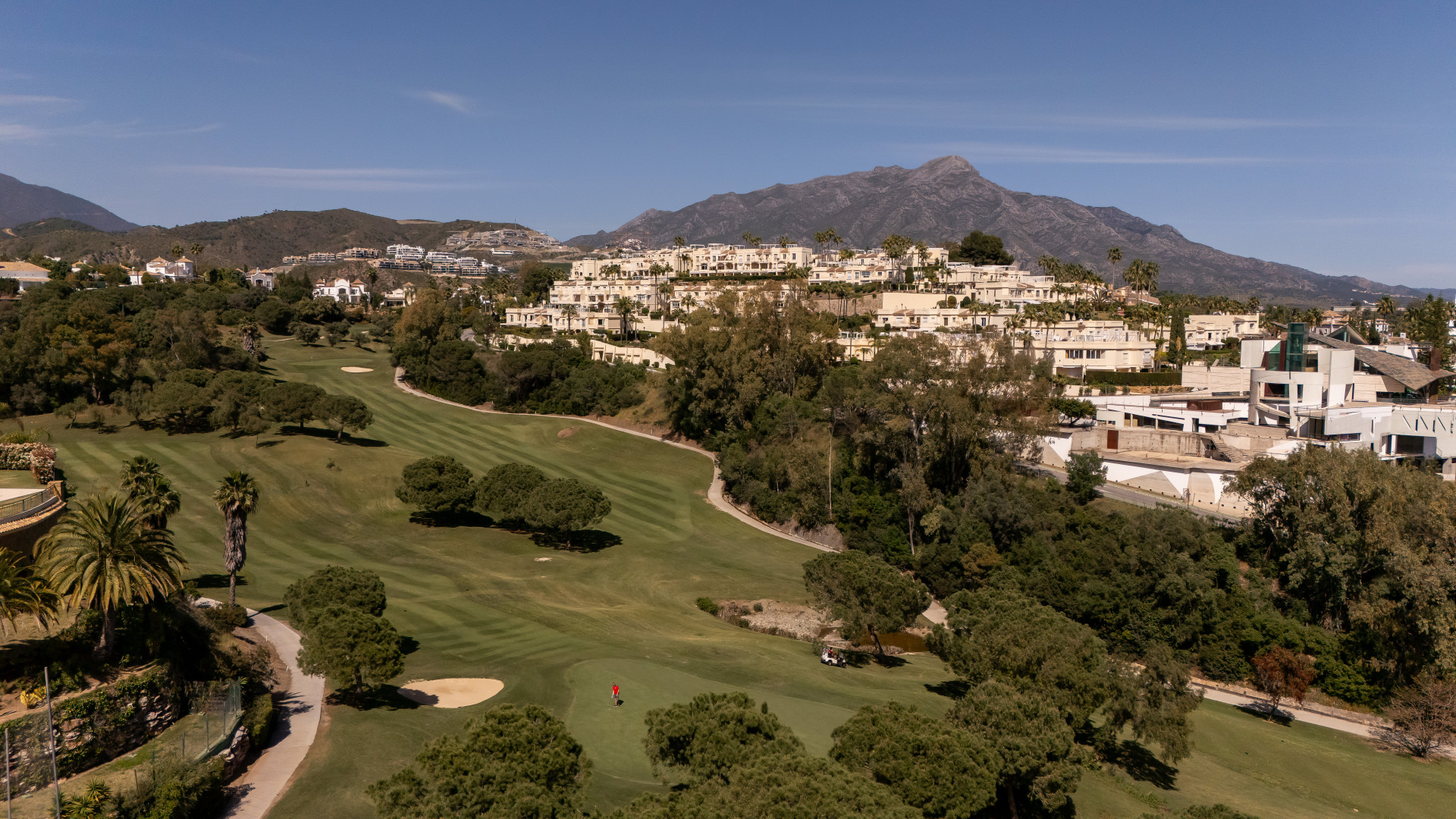 4 Bedroom Townhouse in Benahavís - Photo 41