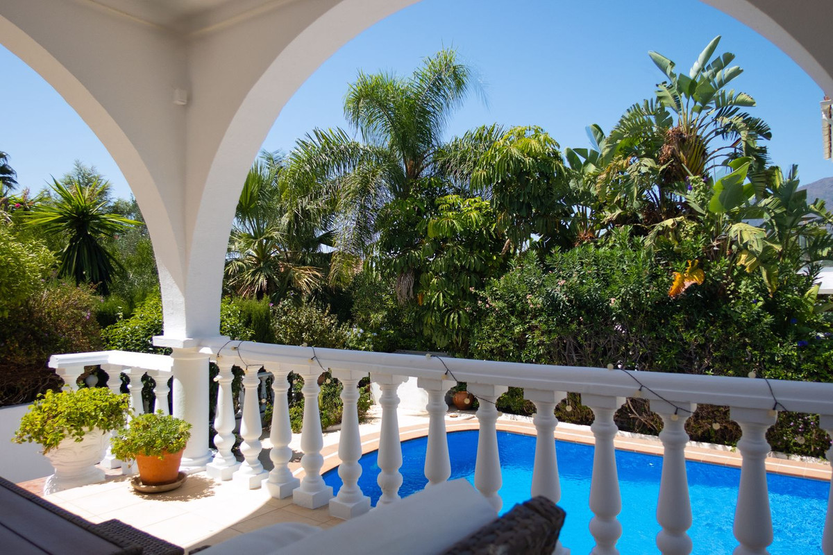 3 Bedroom Villa in Estepona - Photo 24
