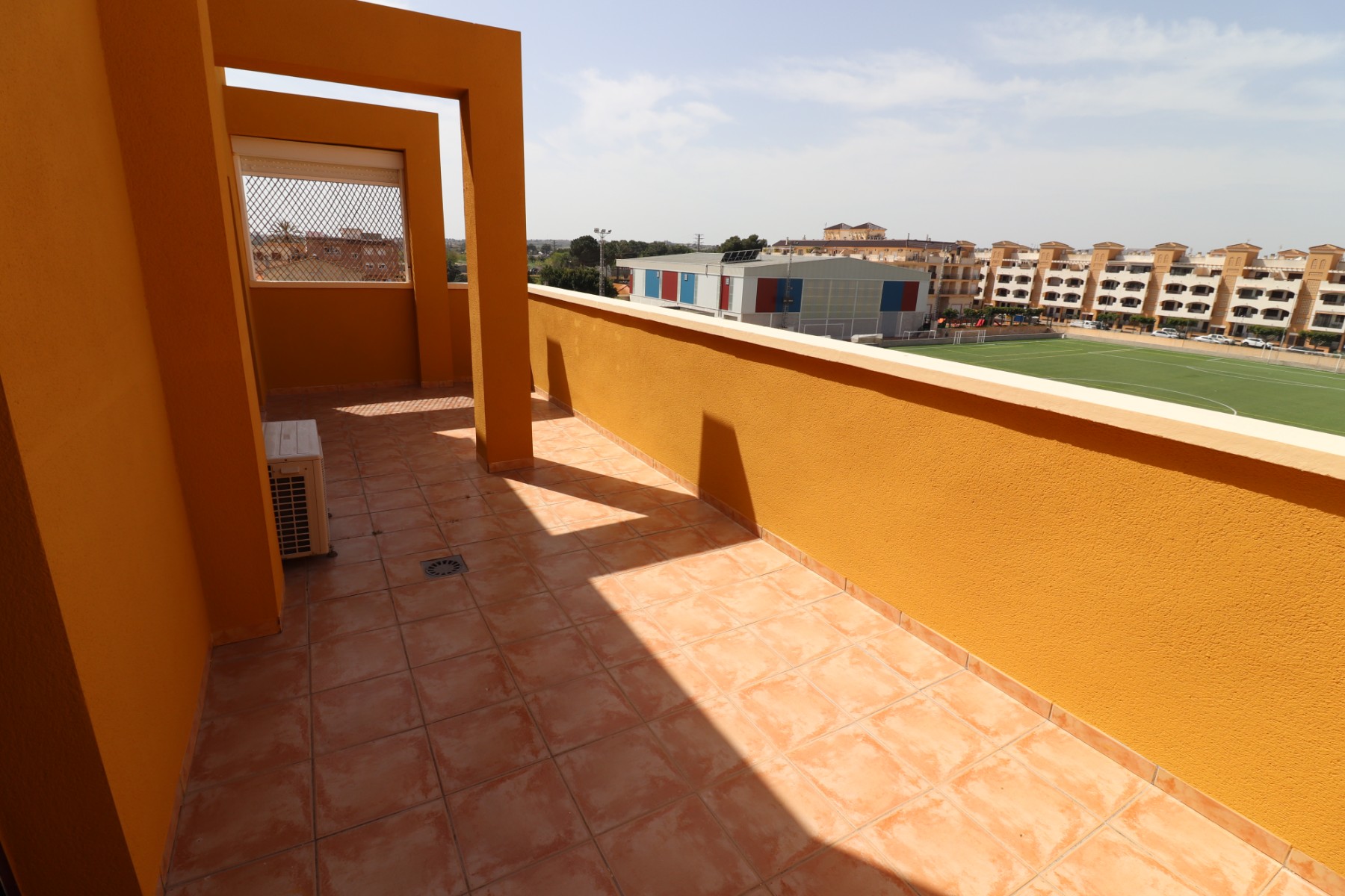 Apartamento com 2 quartos com piscina em Alicante, Espanha – Foto 21