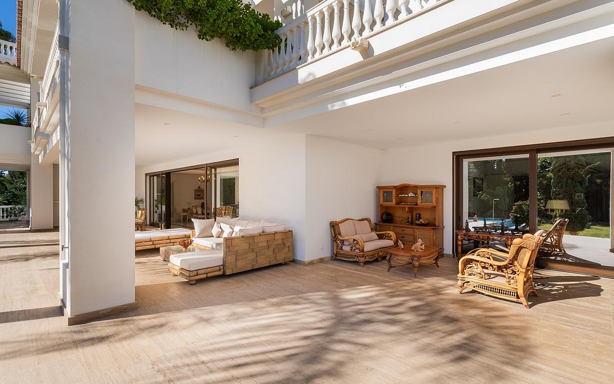 7 Bedroom Villa in Estepona - Photo 19