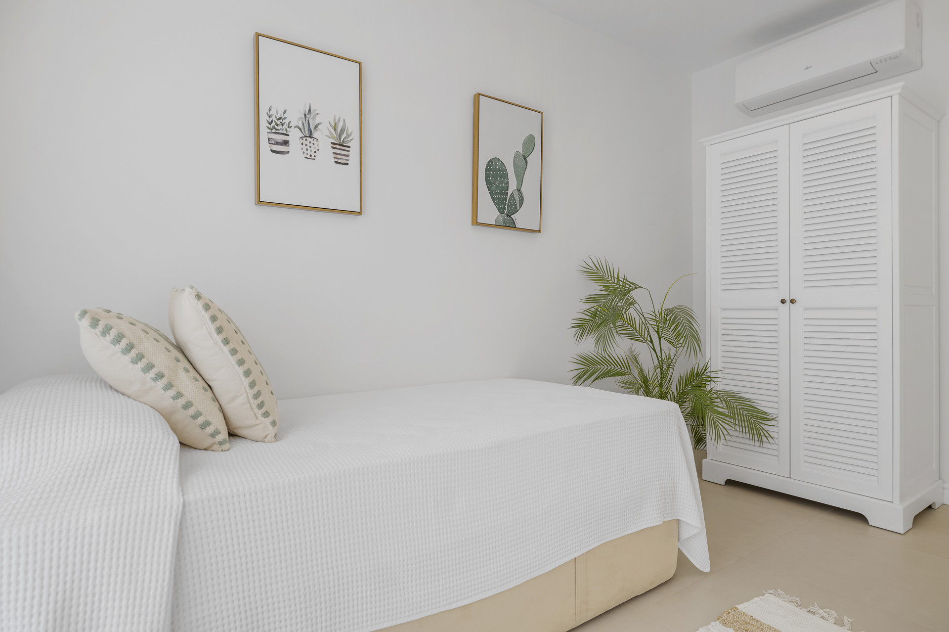 2 Bedroom Penthouse in Estepona - Photo 21