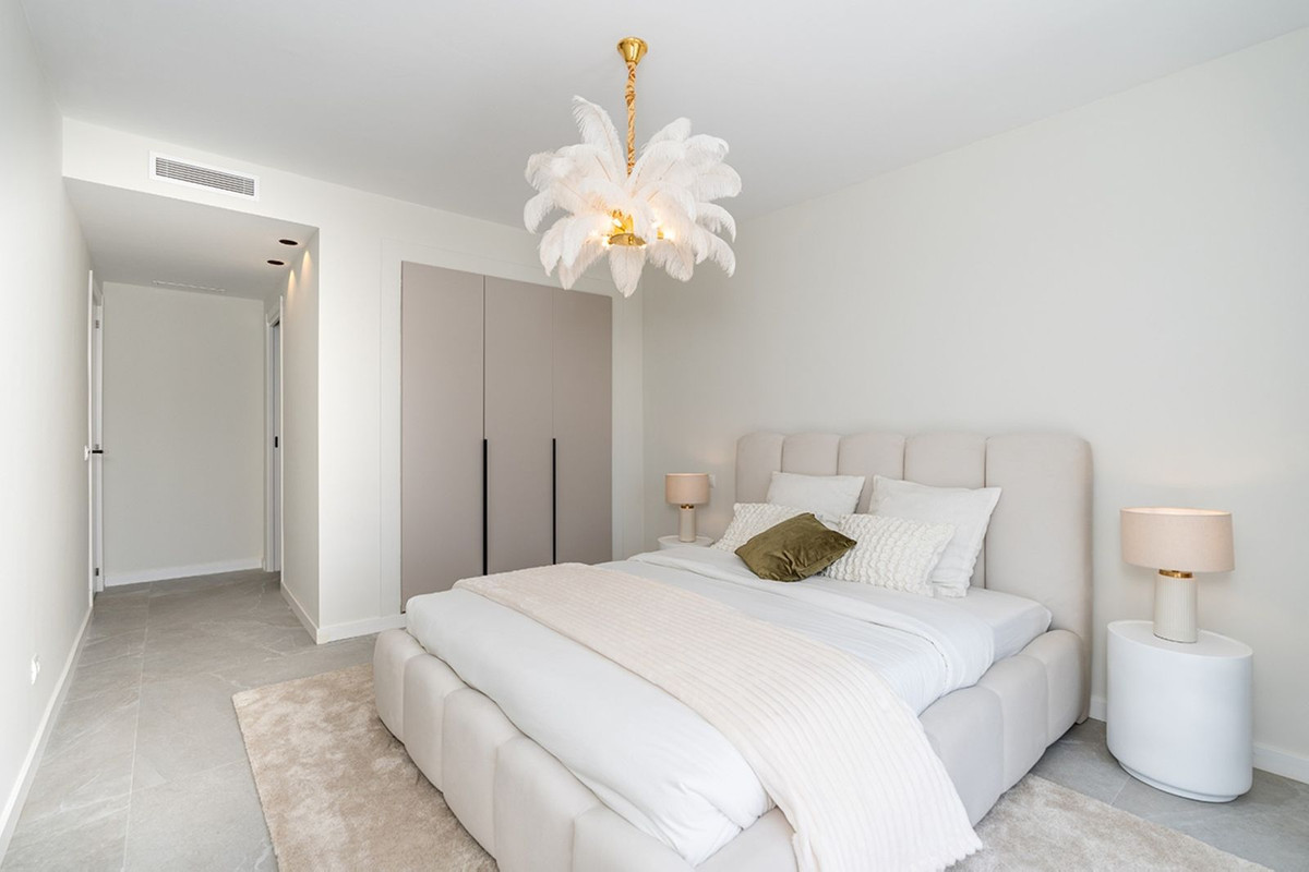 3 Bedroom Apartment in Benahavís - Photo 30